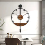 Horloge Murale "Éclipse" – Design Minimaliste en Noyer & Pendule Silencieux - Vignette | La Belle Horloge