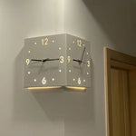Horloge d'Angle Double Face "Creative Light Sensor" – Design Carré & Capteur Intelligent - Vignette | La Belle Horloge