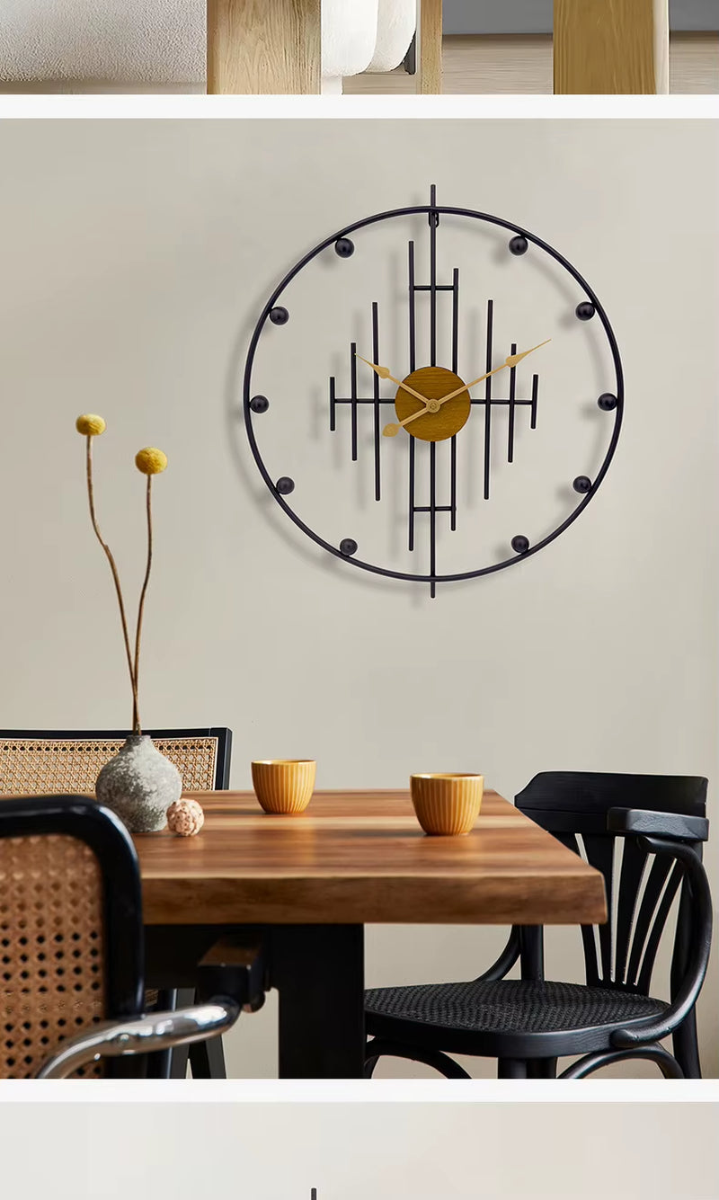 Modern Minimalist and Fashionable Living Room Clock, High-End Creative Iron Decoration Clock