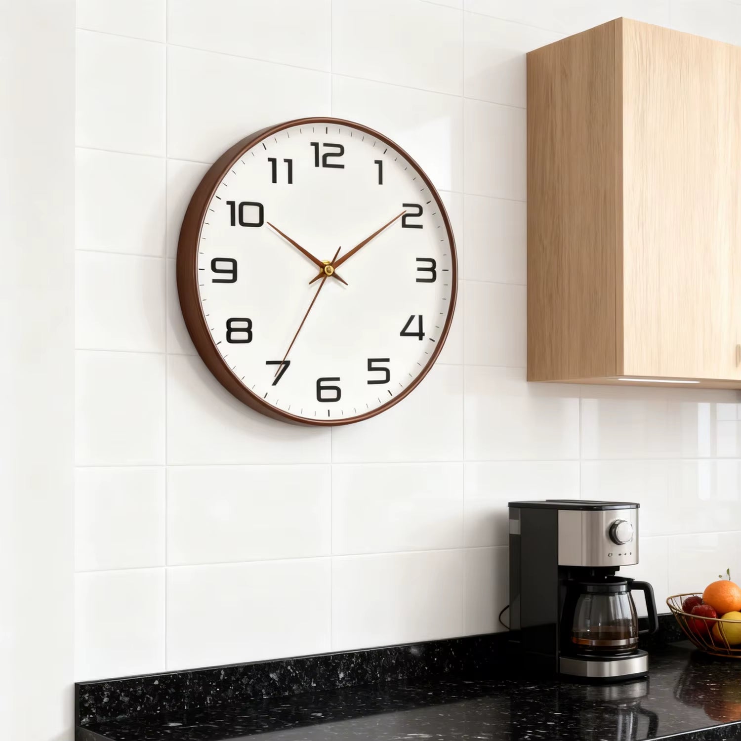 Classic round Wall Clock Large Clear Readability Numerals Home Office Living Room Decor Offering Elegant Vintage Clock