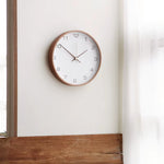 Horloge Murale Helsinki Aspect Bois — Design Scandinave - Vignette | La Belle Horloge