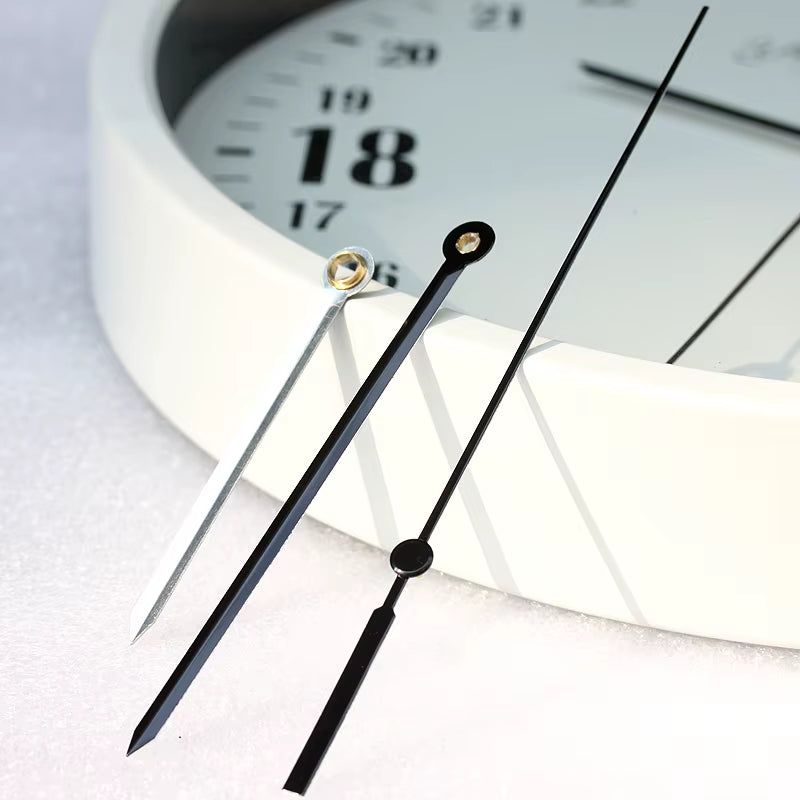 Newest 24 Hour Dial Design 12 Inches Step Metal Frame Modern Fashion Decorative round Wall Clock