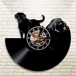 Horloge Murale "Pug & Friends" – Vinyle Recyclé & Design Multi-Races Canines - Vignette | La Belle Horloge