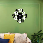Horloge Murale "Black & White Splicing" – Design Créatif & Chiffres Arabes - Vignette | La Belle Horloge
