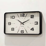 Horloge Murale Rectangulaire Silencieuse – Style Rétro Vintage Cadre Noir - Vignette | La Belle Horloge
