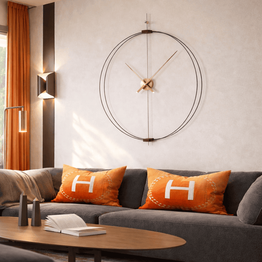 Horloge Murale Minimaliste en Noyer et Acier