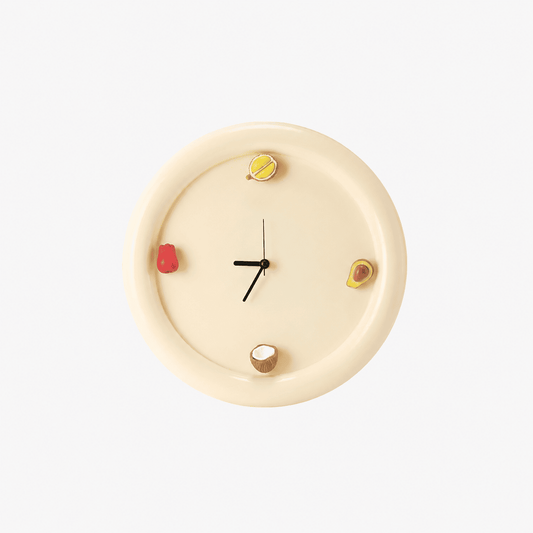 Horloge murale de cuisine design crème — minimaliste et silencieuse