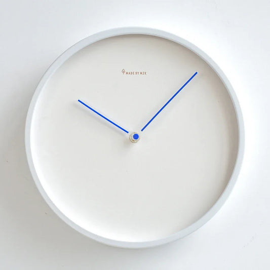 Horloge Murale Minimaliste Moderne Pour Salon, Style Nordique, Luxe, Silencieuse, Métal Blanc, Horloge Artistique Décorative Pour La Maison