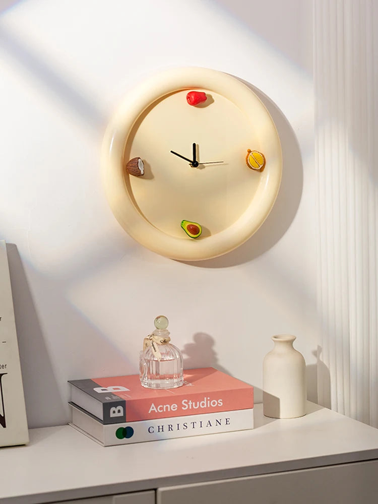 【Epeiushome】Ameublement Horloge Murale De Style Crème