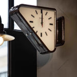 Horloge Murale d'Angle "Angle" – Design Double Face & Métal Nordique - Vignette | La Belle Horloge
