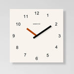 Horloge murale carrée design — acrylique, mouvement silencieux, 6 coloris - Vignette | La Belle Horloge