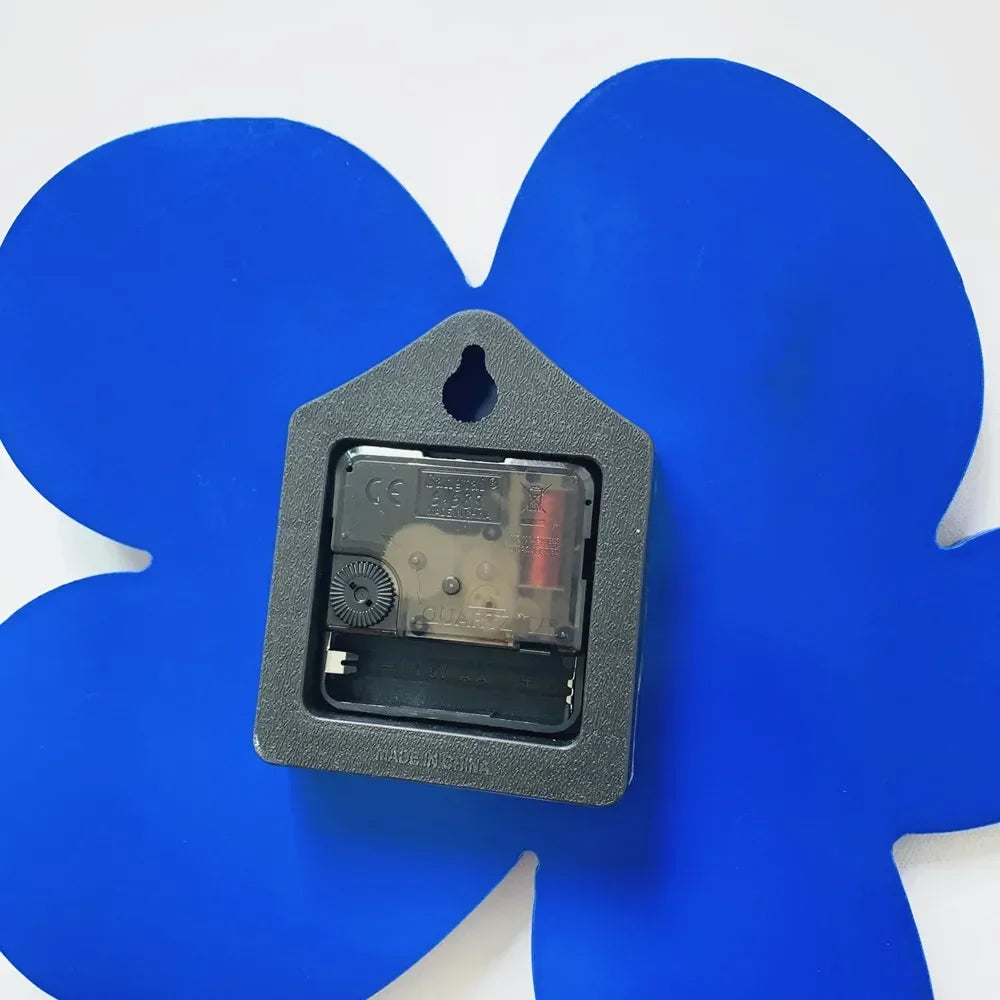 INS Retro Klein Blue Wall Clock Flower Shape Silent Mute Clocks Nordic Studio Home Decor Figurines Desktop Ornaments Photo Props