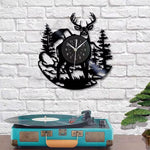 Horloge Murale Vinyle Cerf en Forêt – Style Rustique - Vignette | La Belle Horloge