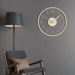 Horloge Murale Lumière — Bois Clair & Fond Gris Contemporain - Vignette | La Belle Horloge