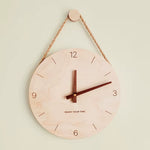 Horloge Murale Bois Suspendue – Style Nordique & Corde Naturelle - Vignette | La Belle Horloge