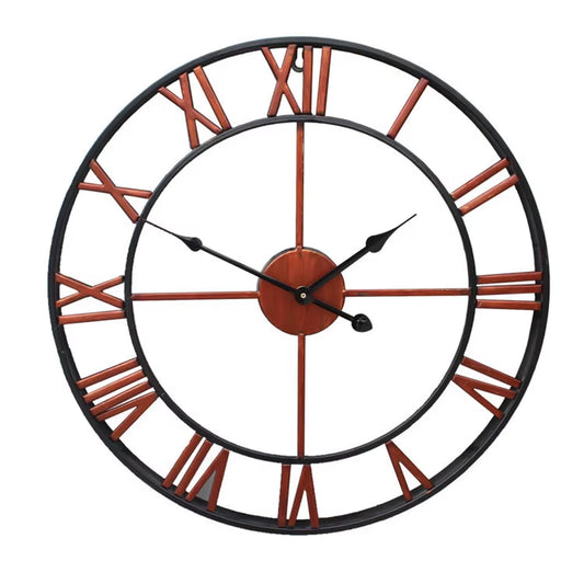 Horloge murale industrielle en métal avec chiffres romains rouges et structure ajourée, grande horloge décorative style loft
